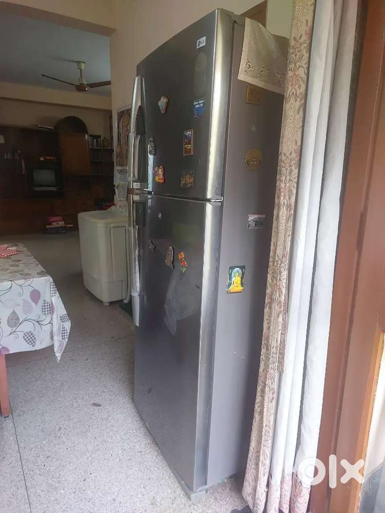 LG 350 lit Fridge, double door