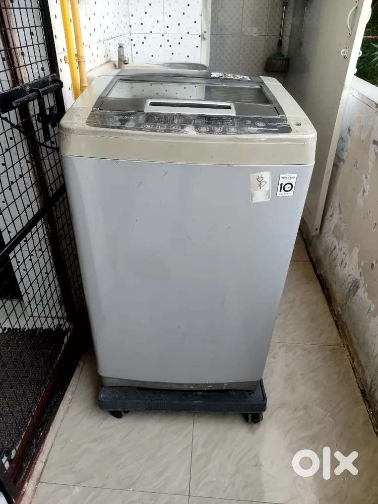 LG 7 KG fully automatic top load Washing Machine