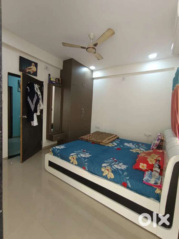 House well located with solar and 3 years with all room A.c