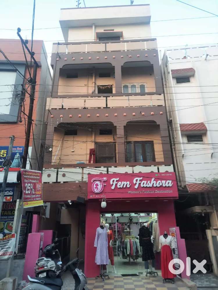 Women Helper for clothing store