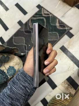 Samsung Fold 5 12 512 gb
