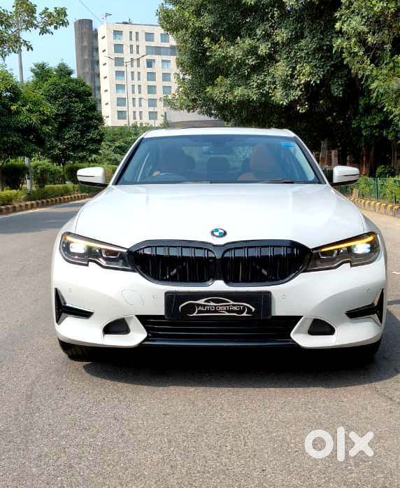 BMW 3 Series 2.0 330i, 2022, Petrol