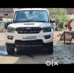 Mahindra Scorpio S10
