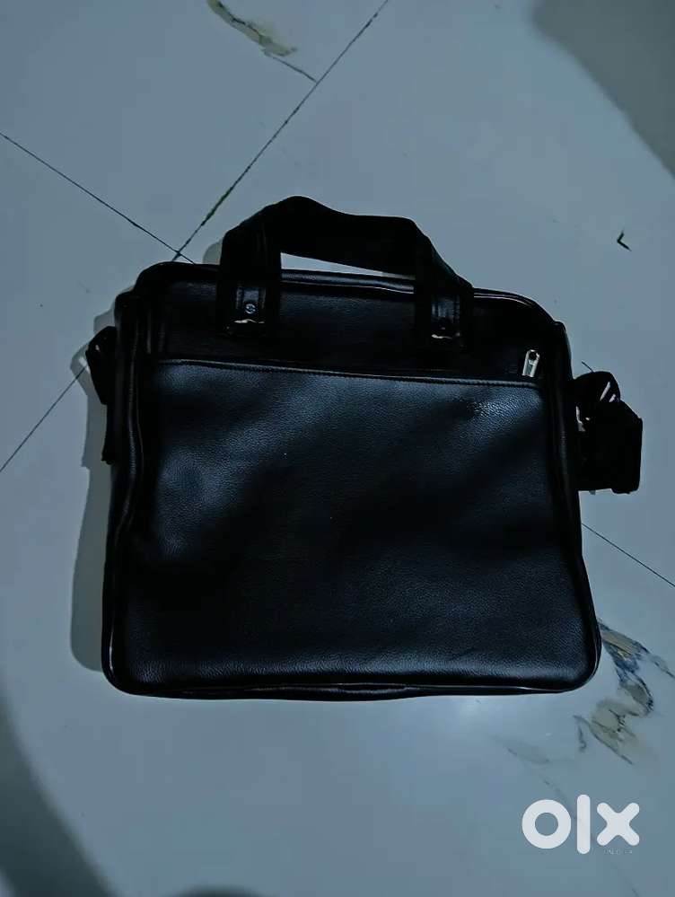 Office Bag New Hai Use nhi Kiya Ab Tak..