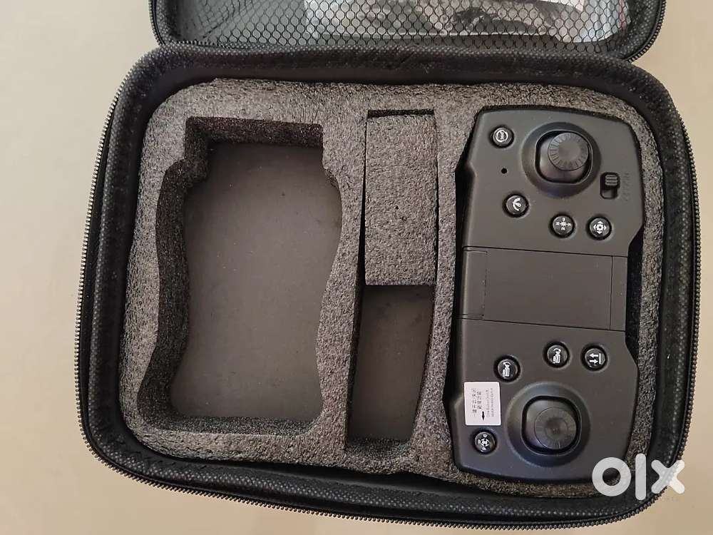 Drone Bag with Controller and 2 batteries.(Compatible with any drone)