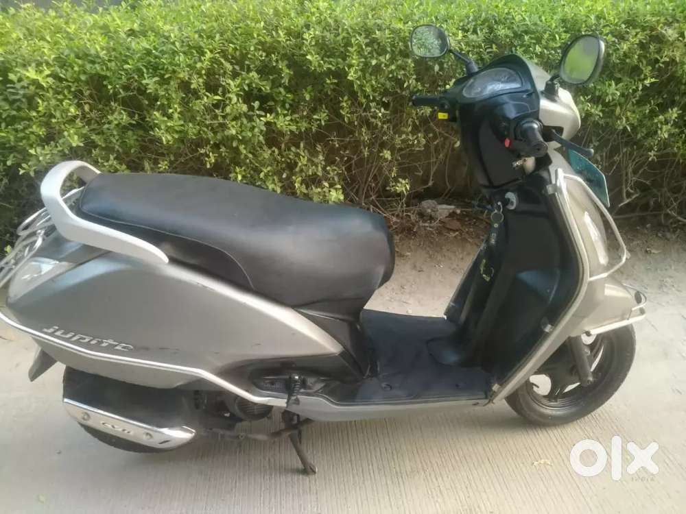 Mint condiction Tvs JUPITER Bike for sell Avrege 50 Ladies use