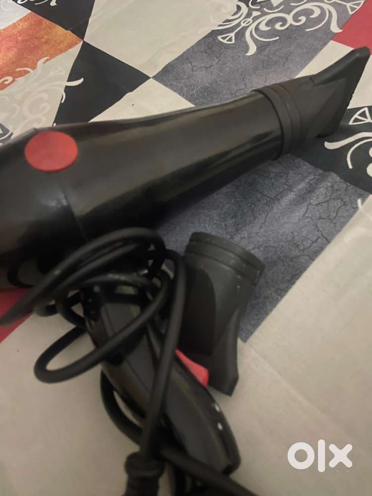 Hair dryer