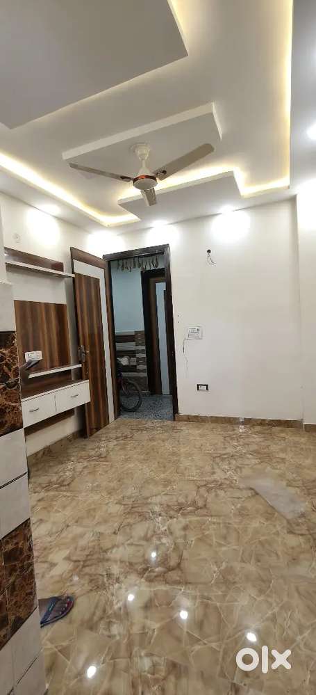 2 bhk first entry flat for Rent