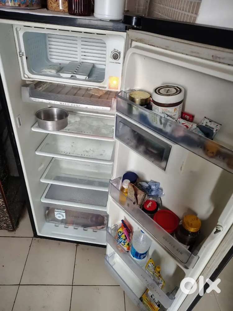 Whirlpool refrigerator 190ltr(8500/-)