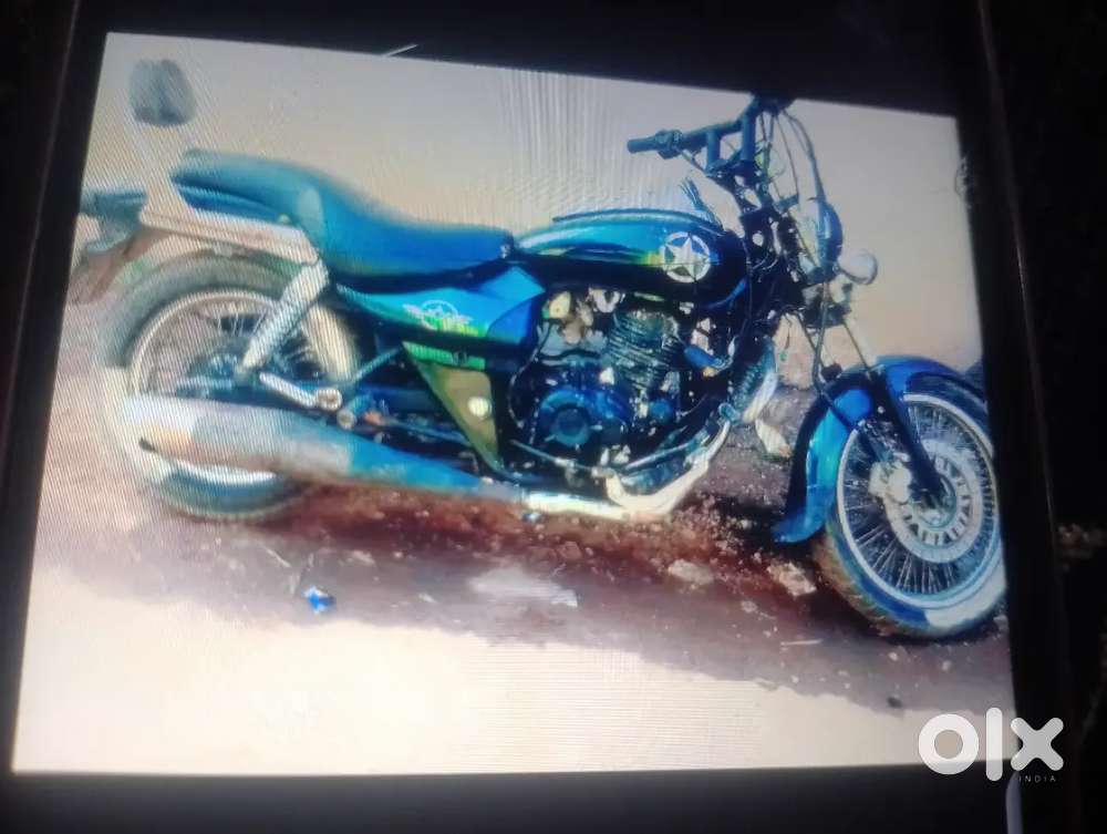 Bajaj avenzar 220cc fully motifight bullet silencer bullet handel