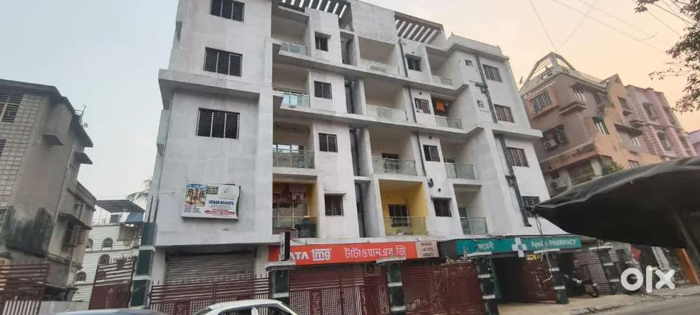 2bhk flat in on road with CC metro 1.8km