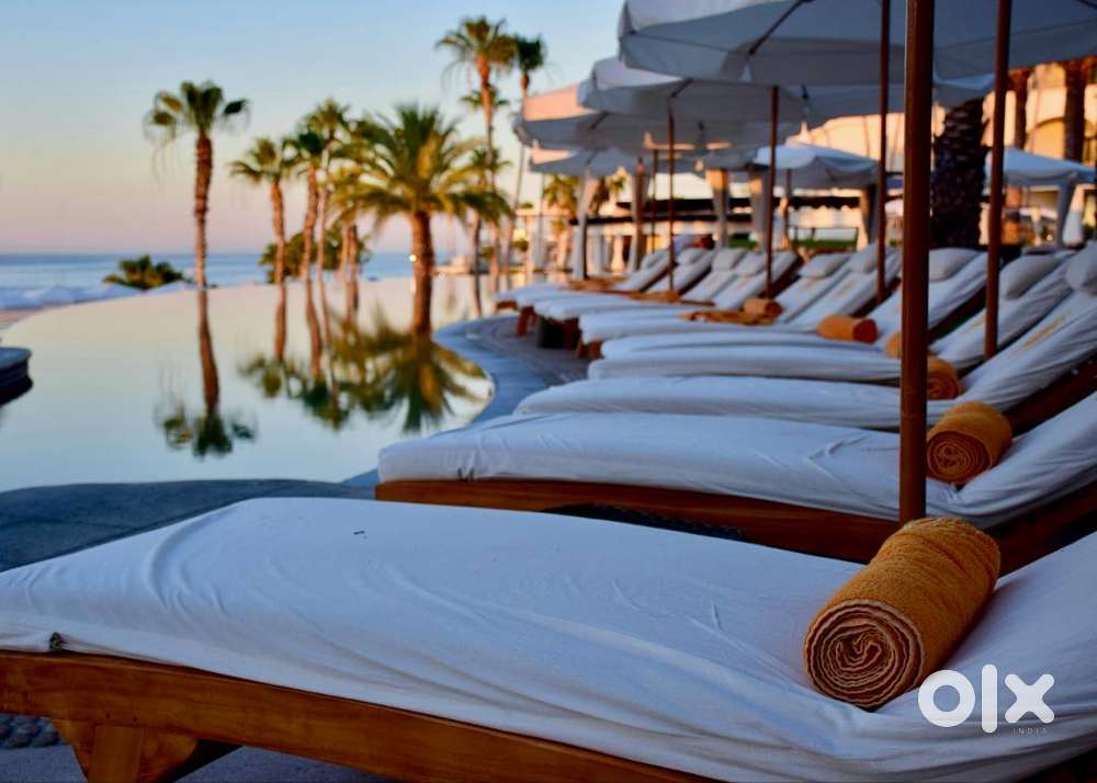 FEMALE STAFF FRESHER FOR SPA