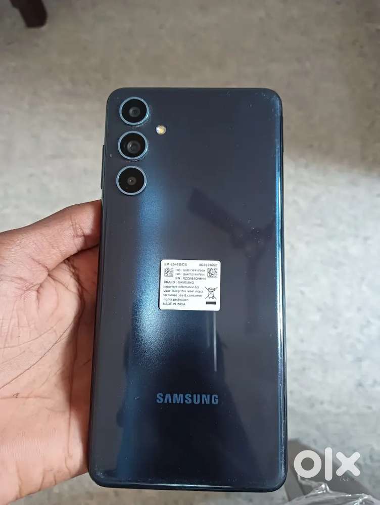 Samsung f54 8gb ram and 256 memory