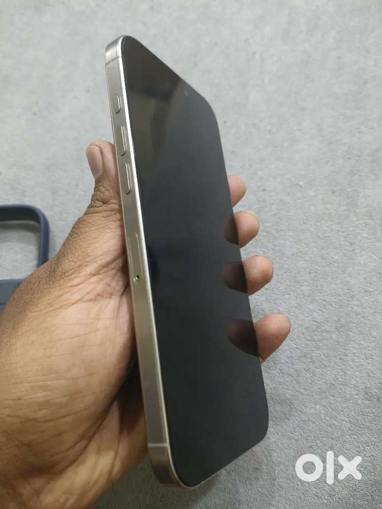 Iphone 16 pro max 1 month indian mobile with pysical sim slot