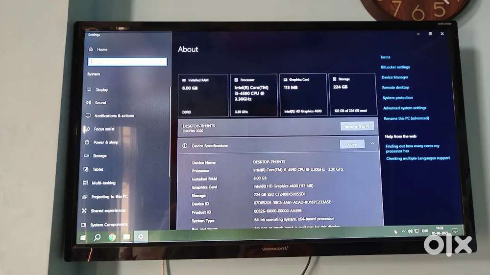 Desktop plus 42 inch tv