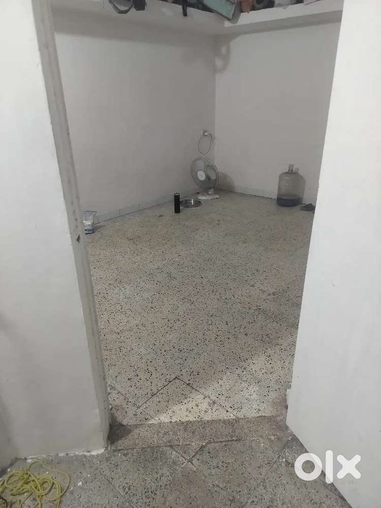 Need flatmate for 1BHK flat