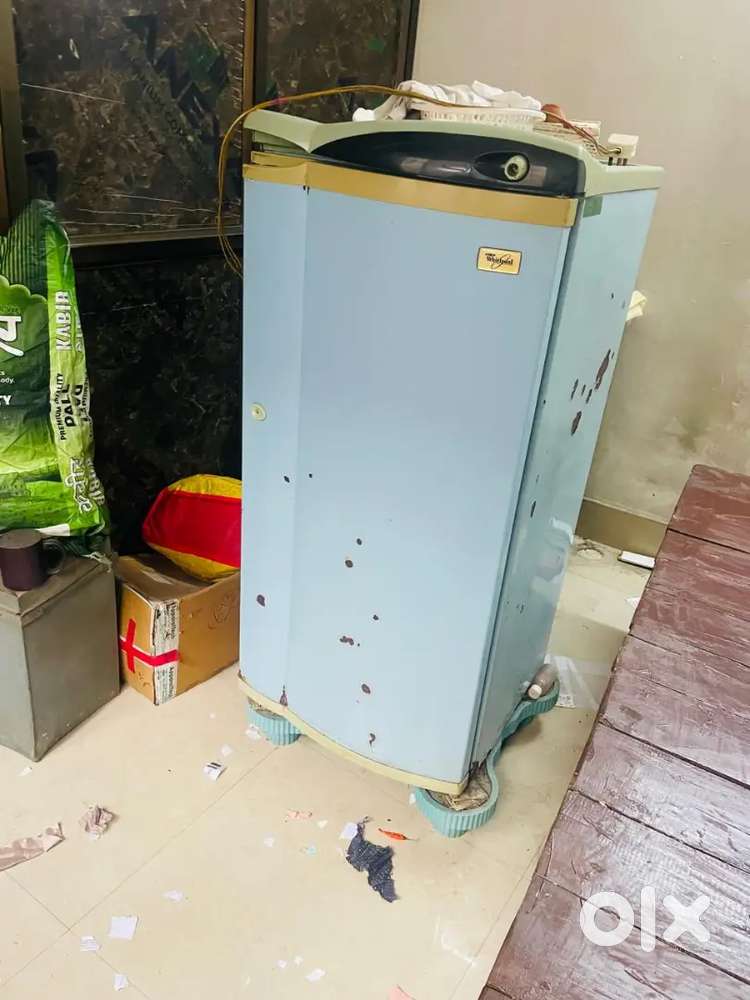 Whirlpool single door fridge