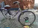 Old cycle tyre pincher price 2500