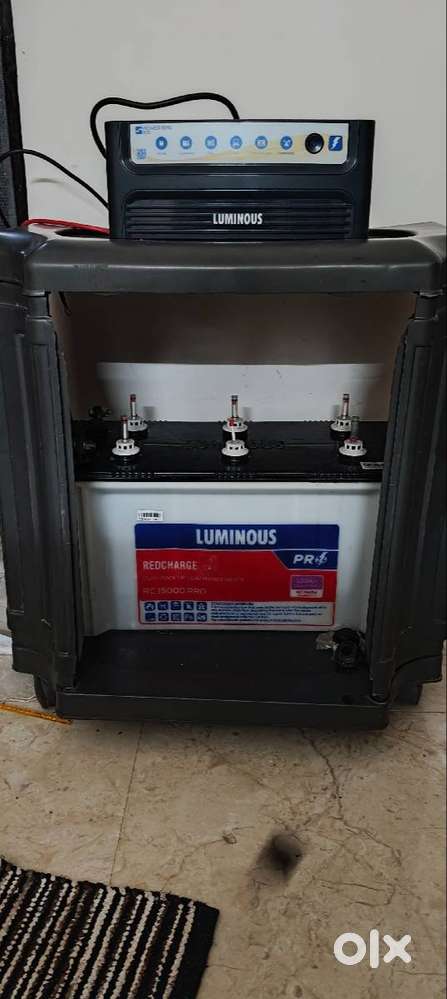 Inverter with battery