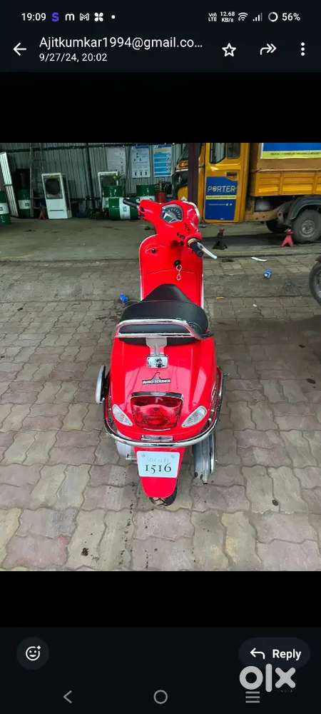 Vespa VXL 125 Red colour