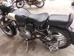 Royal Enfield classic 350.