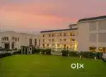 HOTEL में लड़के और लड़कियों की जरूरत है अधिक जानकारी के लिए संपर्क करे