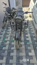 न्यू ब्रांड दोनों टायर न्यू बेड नई बैटरी एकदम नया चैन सेट है गुड