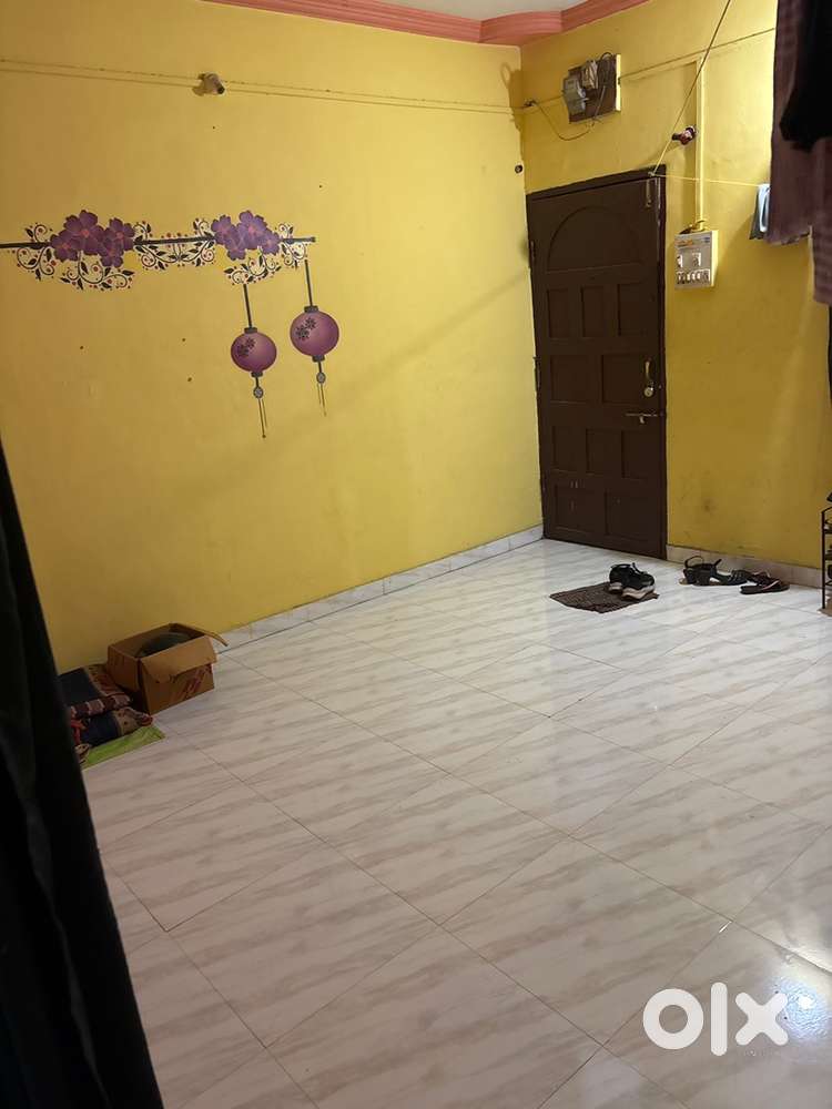 Sharing 1BHK Job Girls