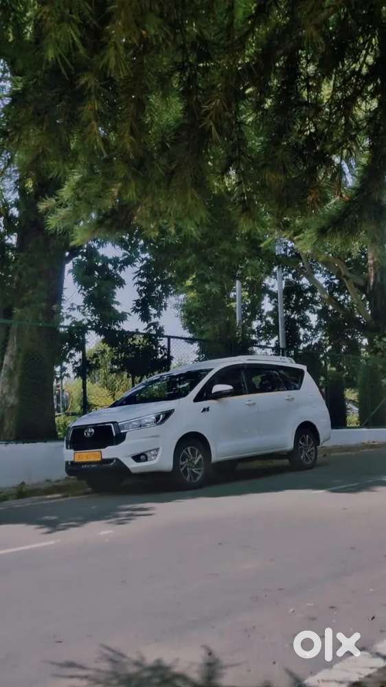 Toyota Innova Crysta 2023