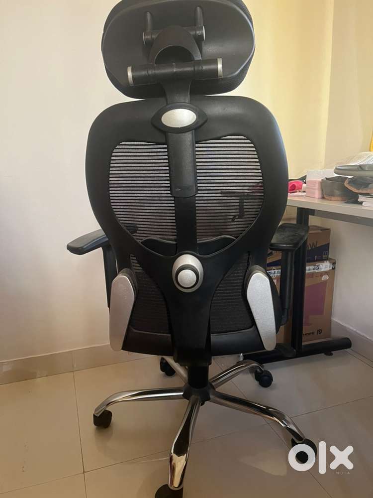 Green soul jupiter chair and wakefit shea 4*2 table