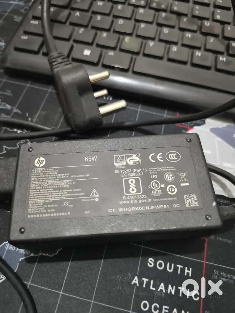 HP 65W laptop charger