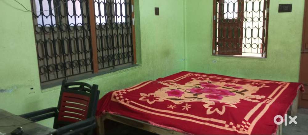 ROOM RENT FOR ATTRACTIVE LOCATION