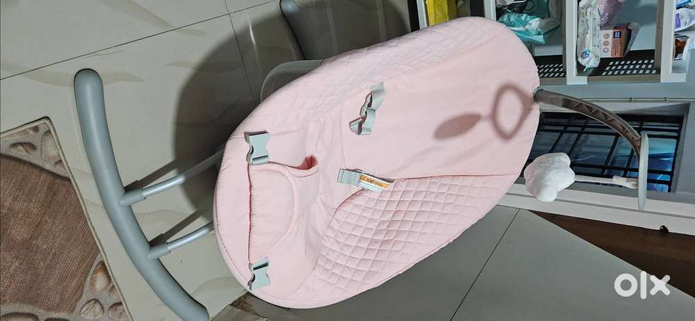 Baby swing star & daisy bought two months ago brand new