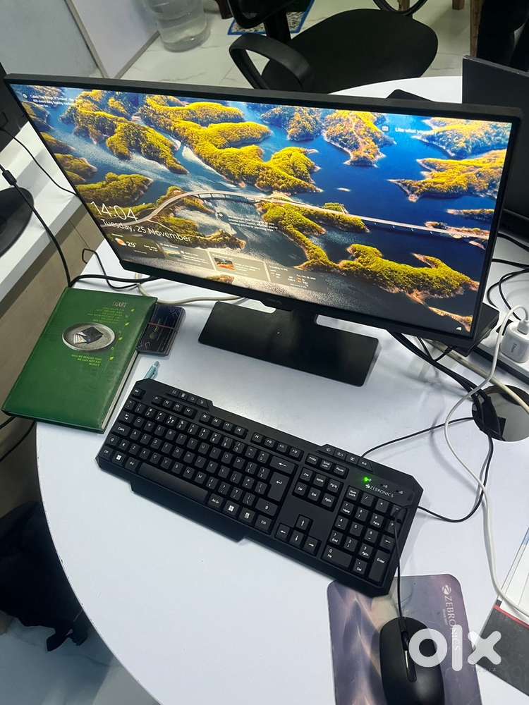 Designing Computer Set