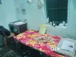 1 roommate required