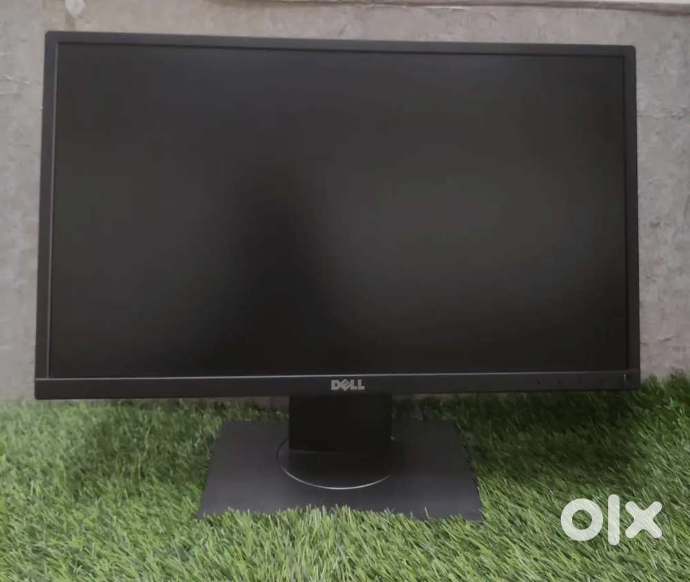 Dell 24inch LED Monitor with HDMI DVI VGA port neat Condition Monitor