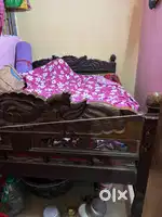 Segun wood bed