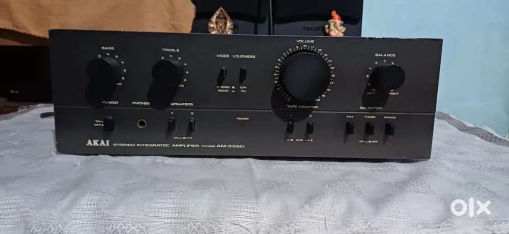 Akai Stereo Integrated Amplifire