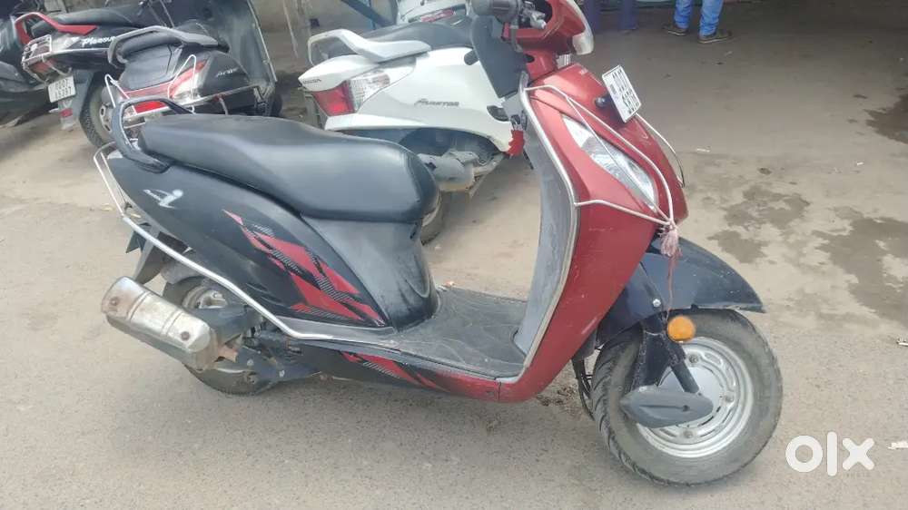 Very good condition and single hand use