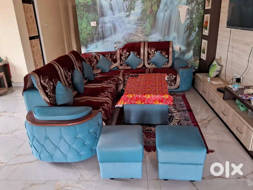 Hand made sofa  Best quality at list price only 11 month older