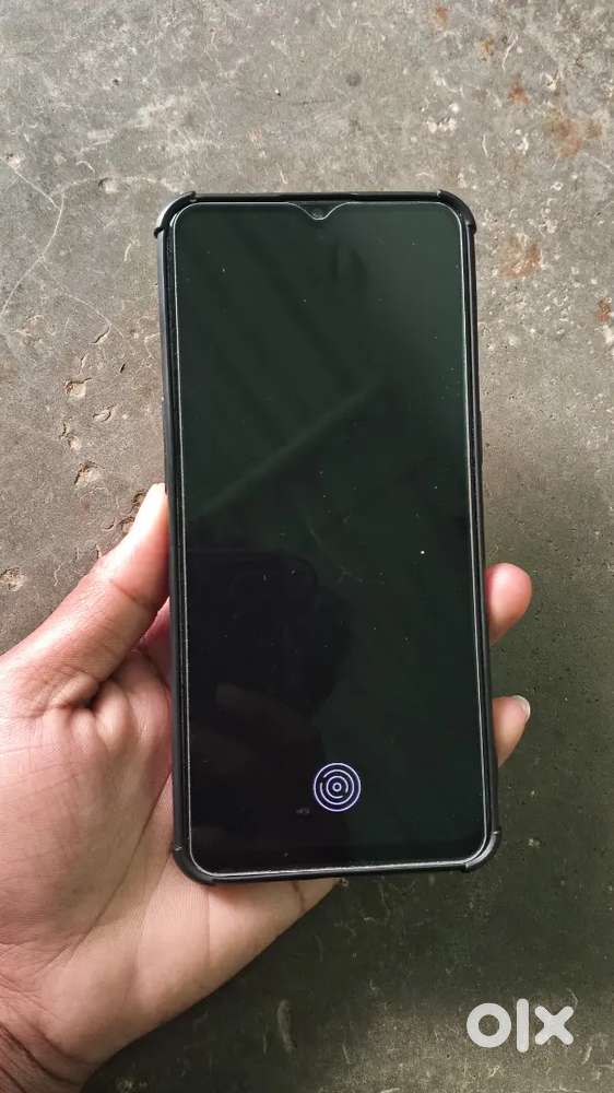 new condition oppo f17 6/128 camera bahut aacha aata hai..