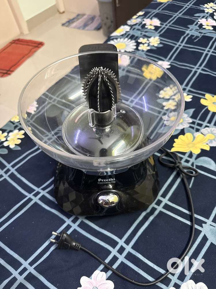 Preethi cocosta - coconut scraper and citrus juicer