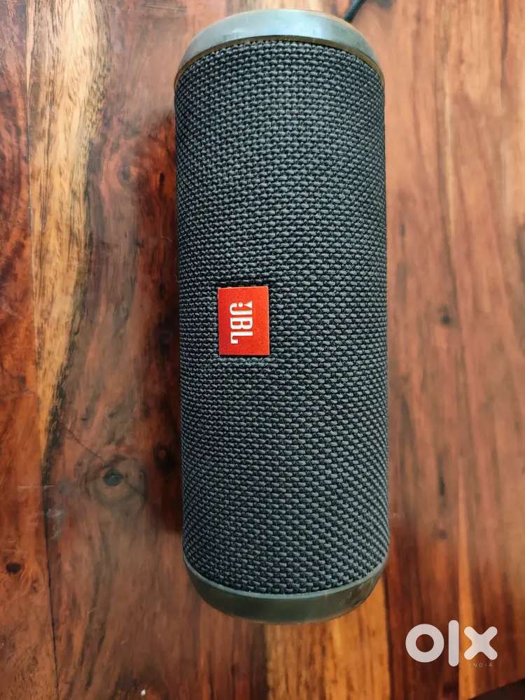 JBL flip 3 speakers