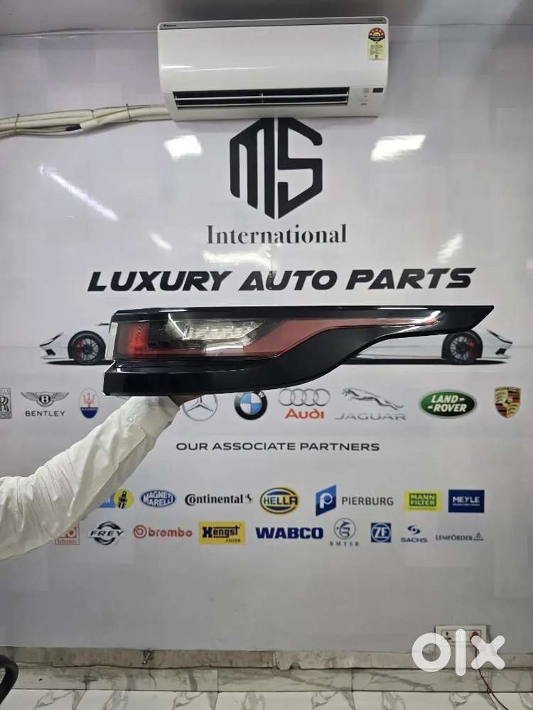 Range Rover Velar Right Side Tail Light