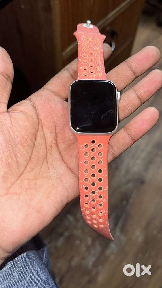 Apple Watch SE (Gen 2) 44mm Silver Aluminum GPS