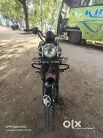 Bajaj Avenger 150 Street