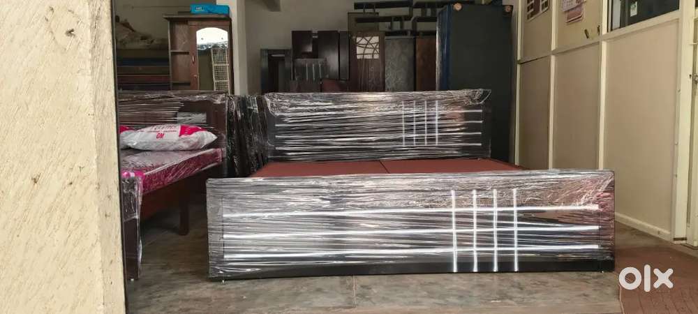 Factory price sale queen size cot at affordable price