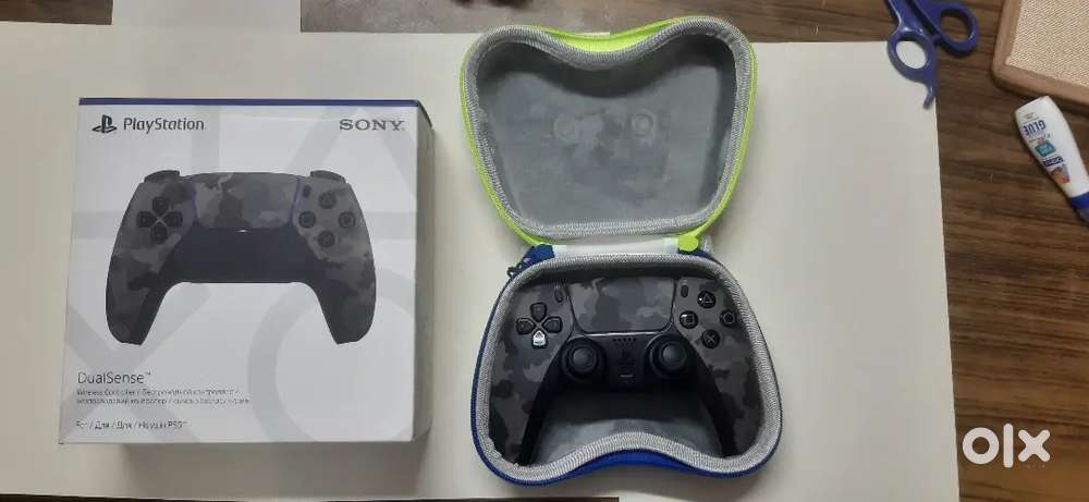 Sony PS5 CONTROLLER 10 MONTH OLD