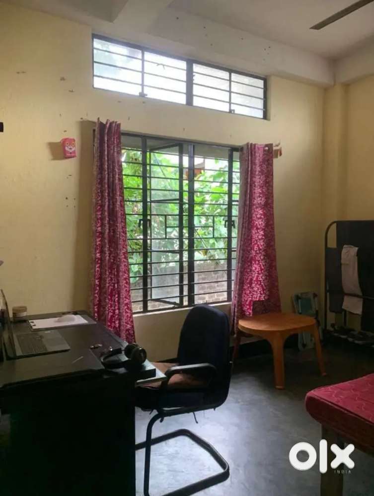 Need a flatmate to share a 2bhk