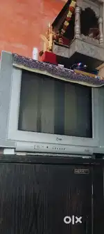 LG TV WITY STAND